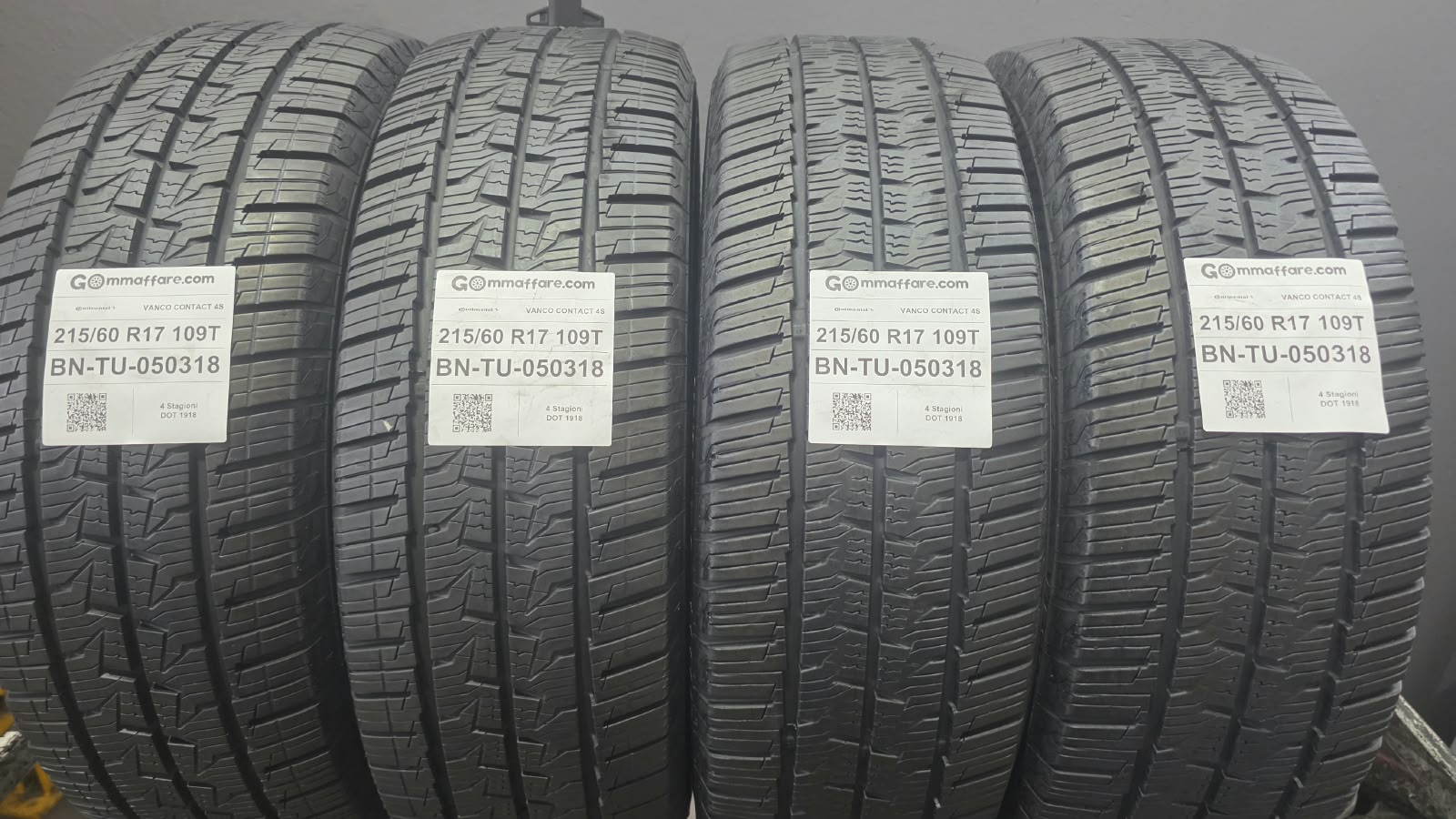 Continental VANCO CONTACT 4S 215/60 R17